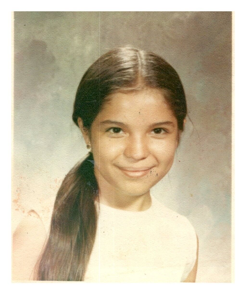 1960s-teen-girl-vintage-small-portrait-photo-booth-techrewinds
