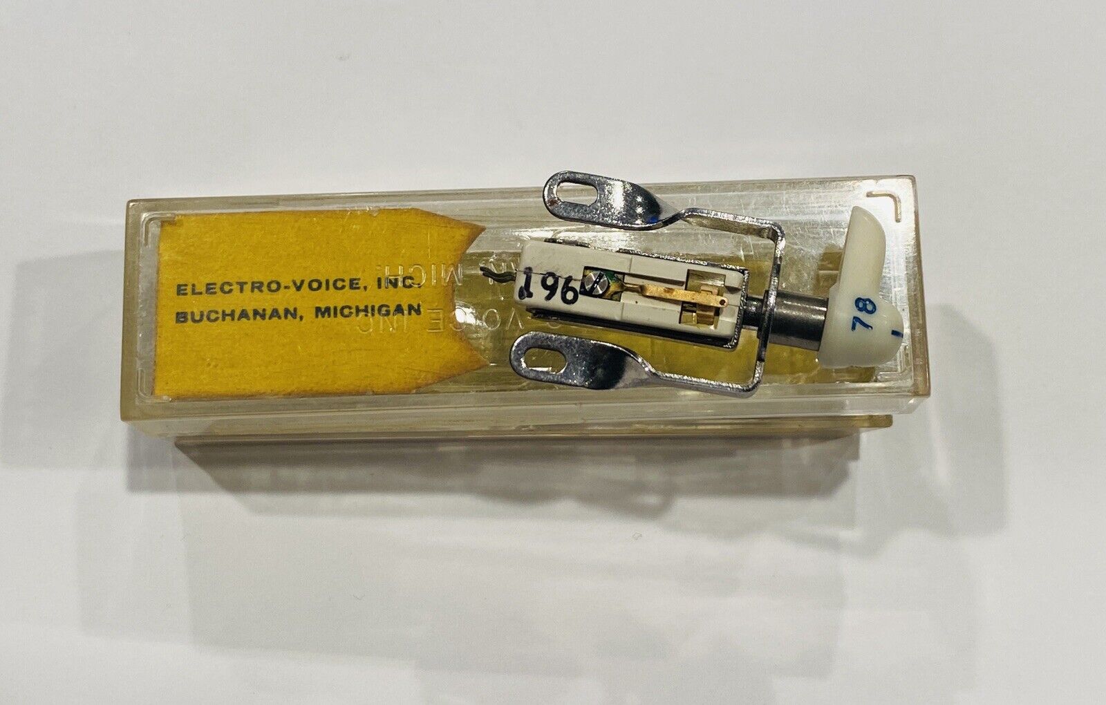 5279704